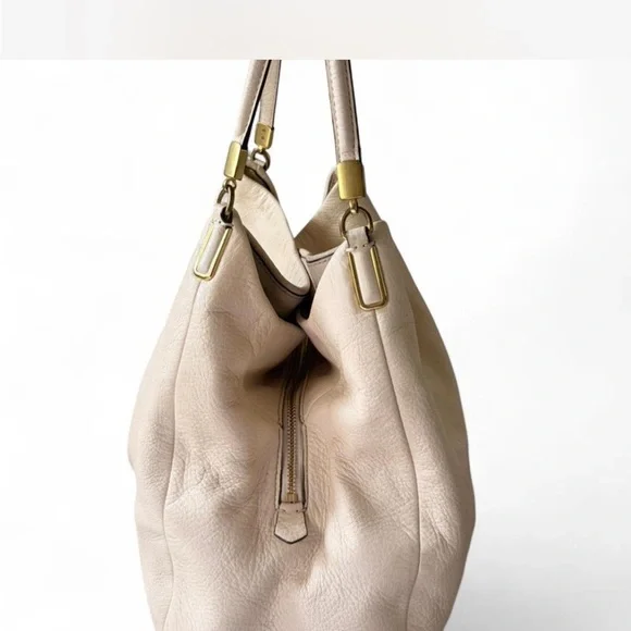Coach Soft Cream Leather Shoulder Bag - Picture 4 of 8